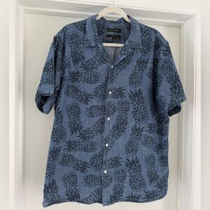 Banana Republic Blue Patterned Casual Button Down Shirt